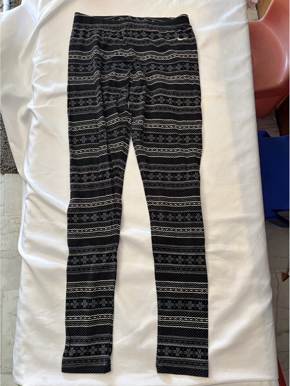 Nike Leggings Black And Gray Pattern Knit Leggings